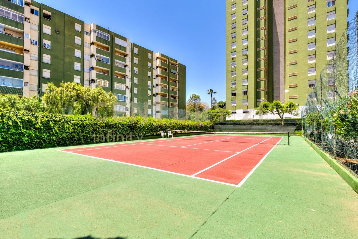 3 Bed Middle Floor Apartment in Fuengirola