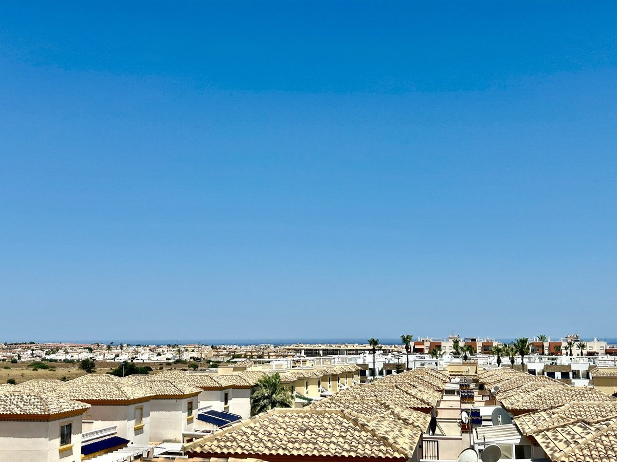 3 Bed Middle Floor Apartment in Los Dolses
