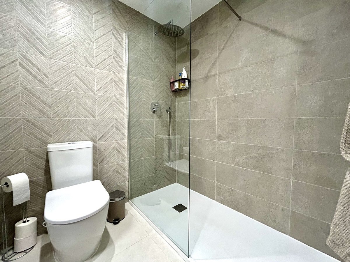 3 Bed Middle Floor Apartment in Los Dolses