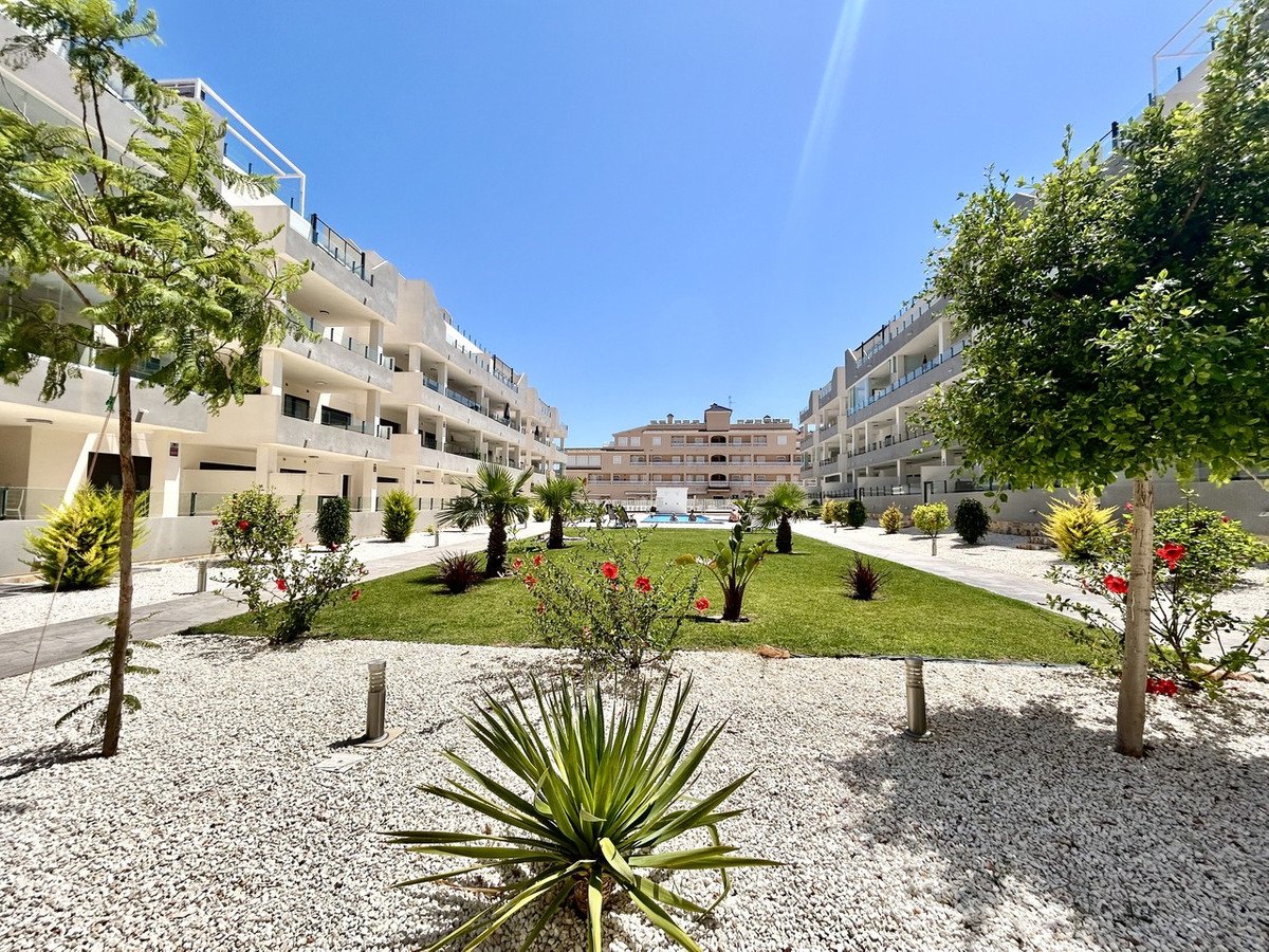 3 Bed Middle Floor Apartment in Los Dolses