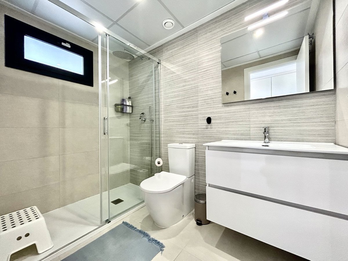 3 Bed Middle Floor Apartment in Los Dolses