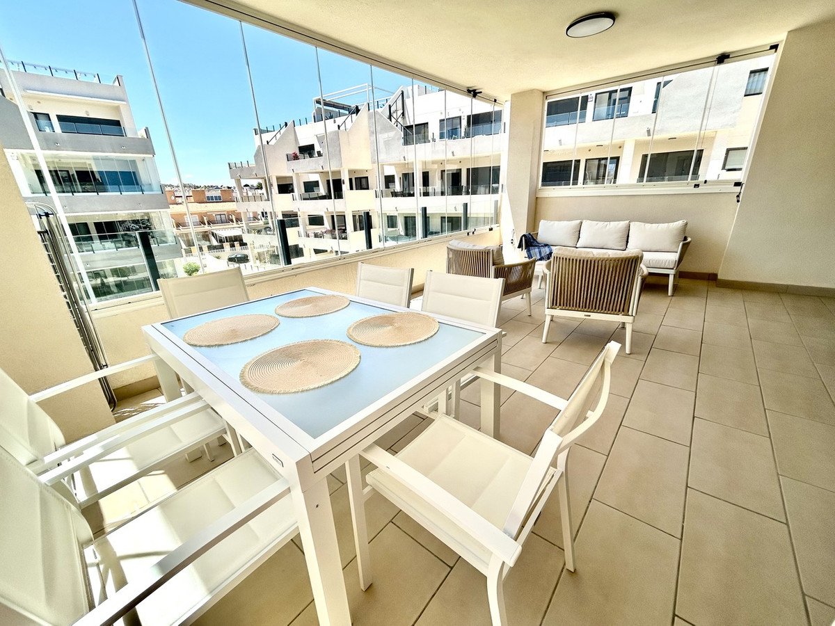 3 Bed Middle Floor Apartment in Los Dolses