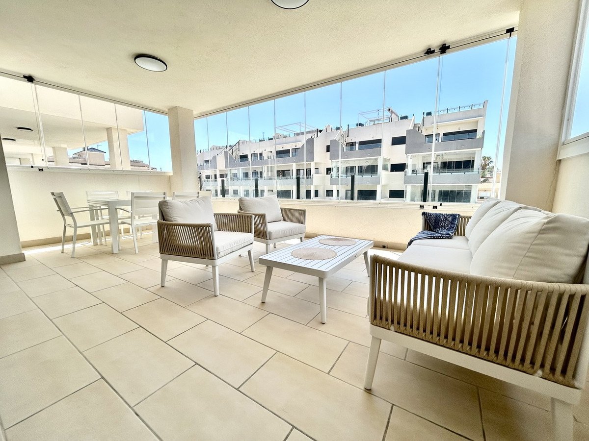 3 Bed Middle Floor Apartment in Los Dolses
