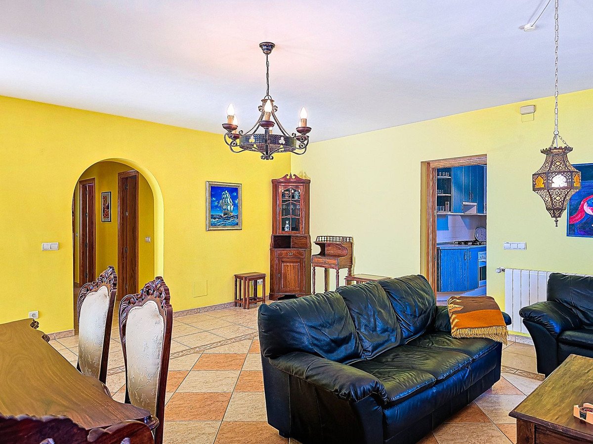 3 Bed Detached Villa in Arenas