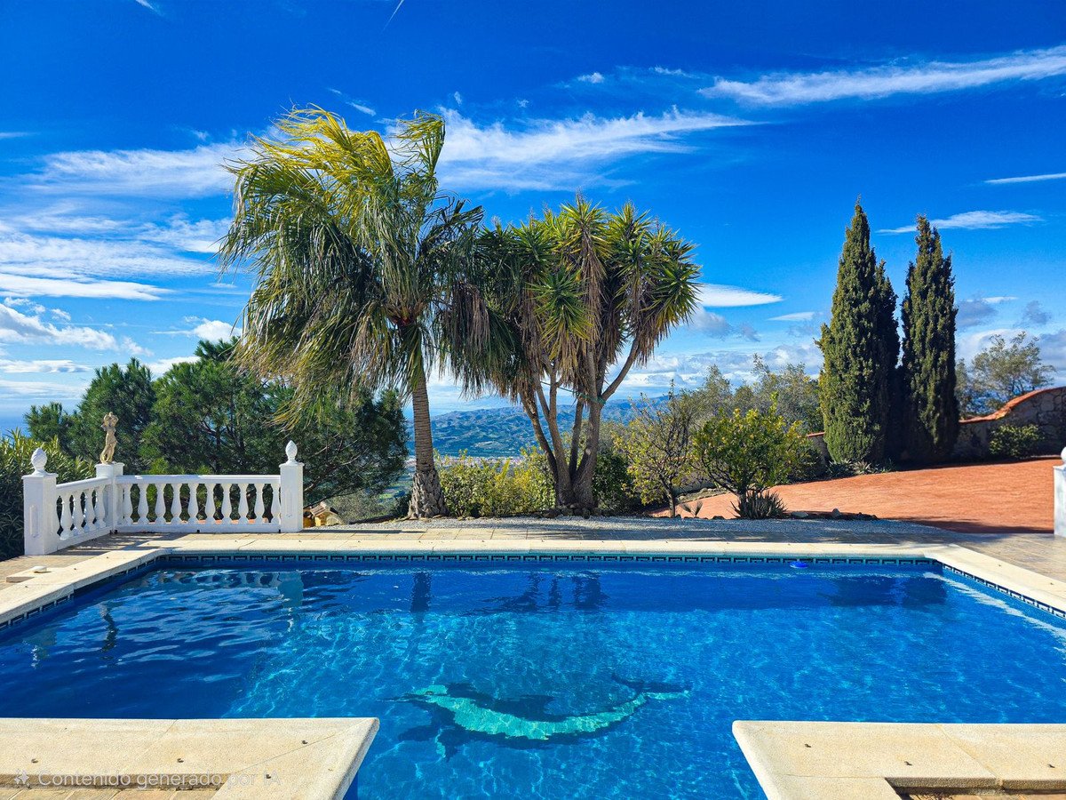 3 Bed Detached Villa in Arenas