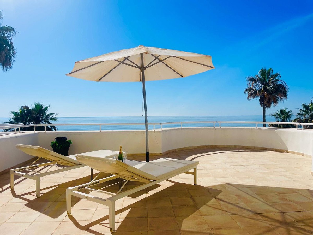 2 Bed Ground Floor Apartment in Estepona
