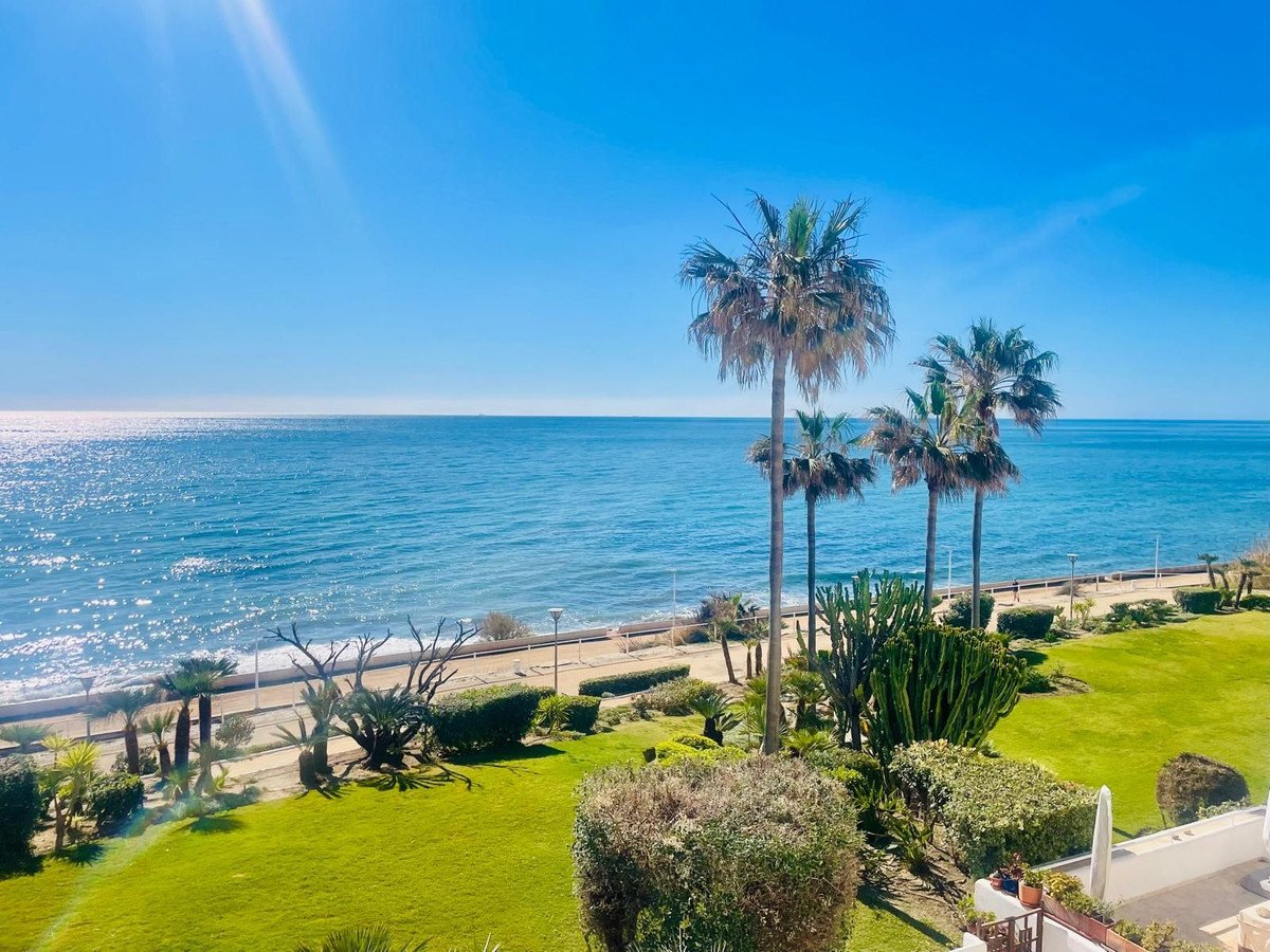 2 Bed Ground Floor Apartment in Estepona