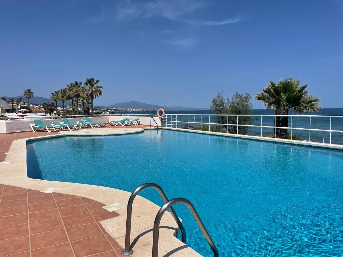 2 Bed Ground Floor Apartment in Estepona