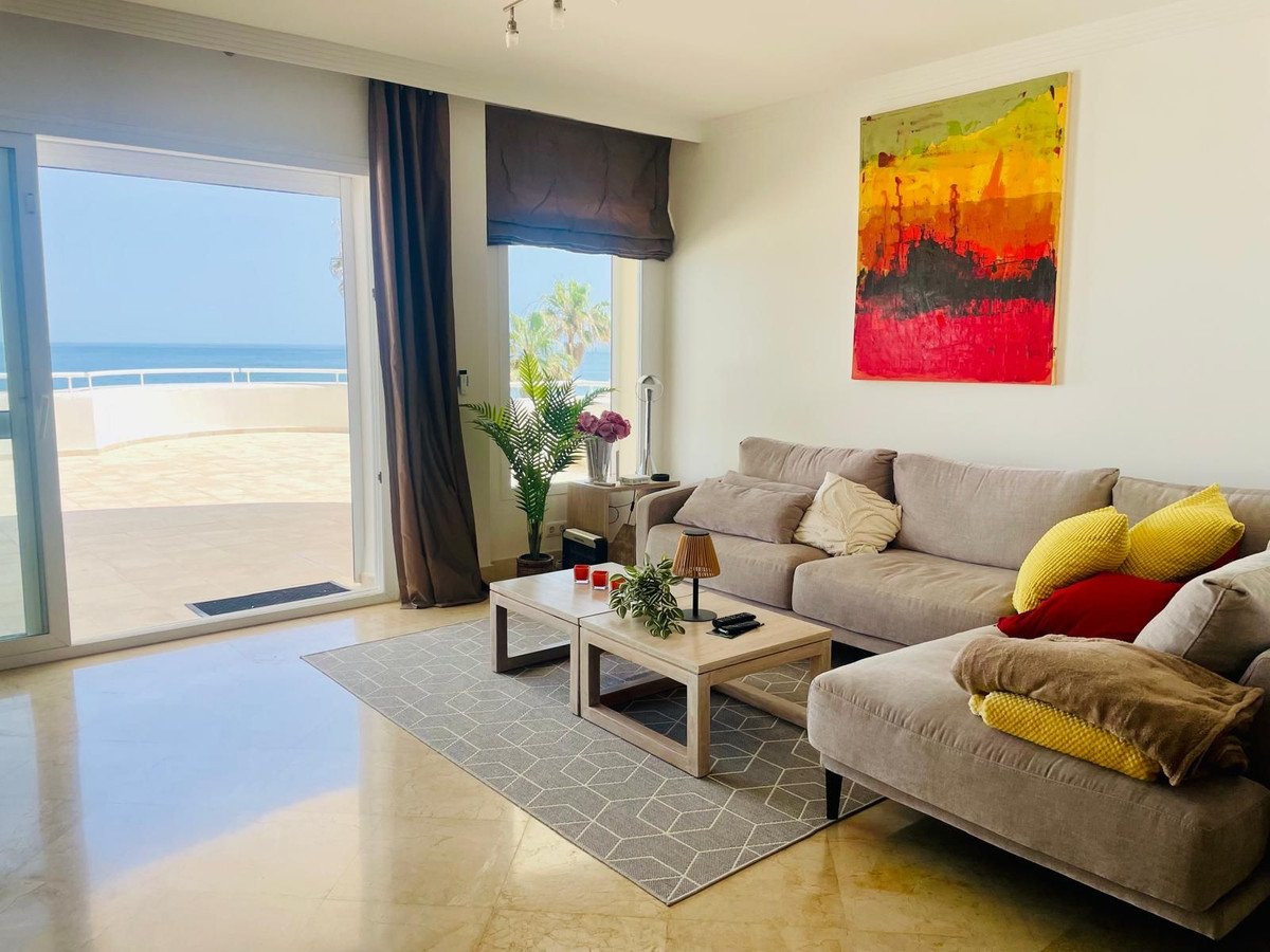 2 Bed Ground Floor Apartment in Estepona