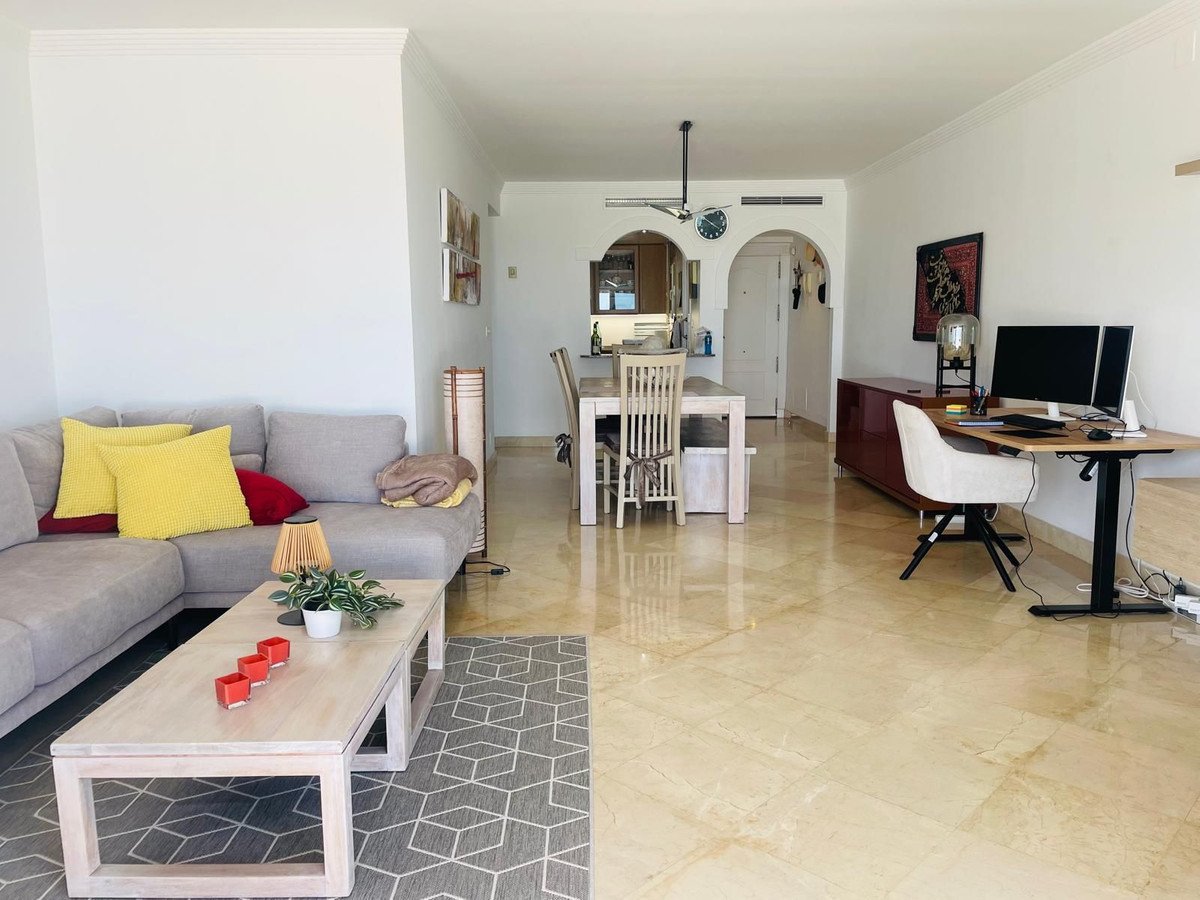 2 Bed Ground Floor Apartment in Estepona