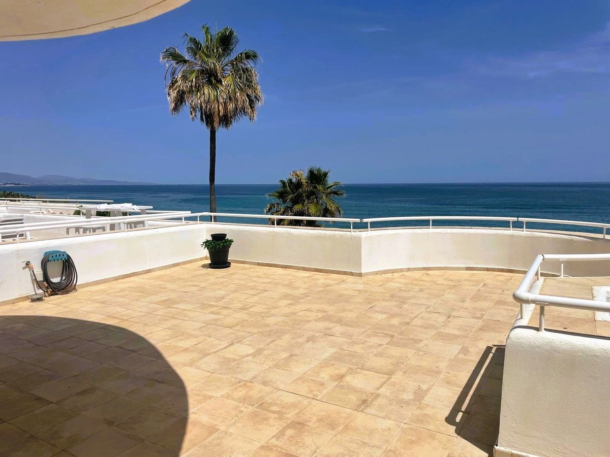 2 Bed Ground Floor Apartment in Estepona