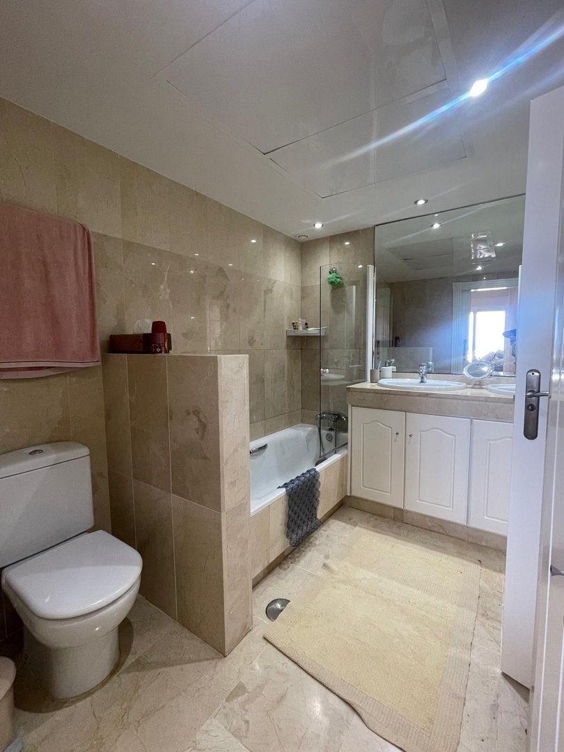 2 Bed Ground Floor Apartment in Estepona