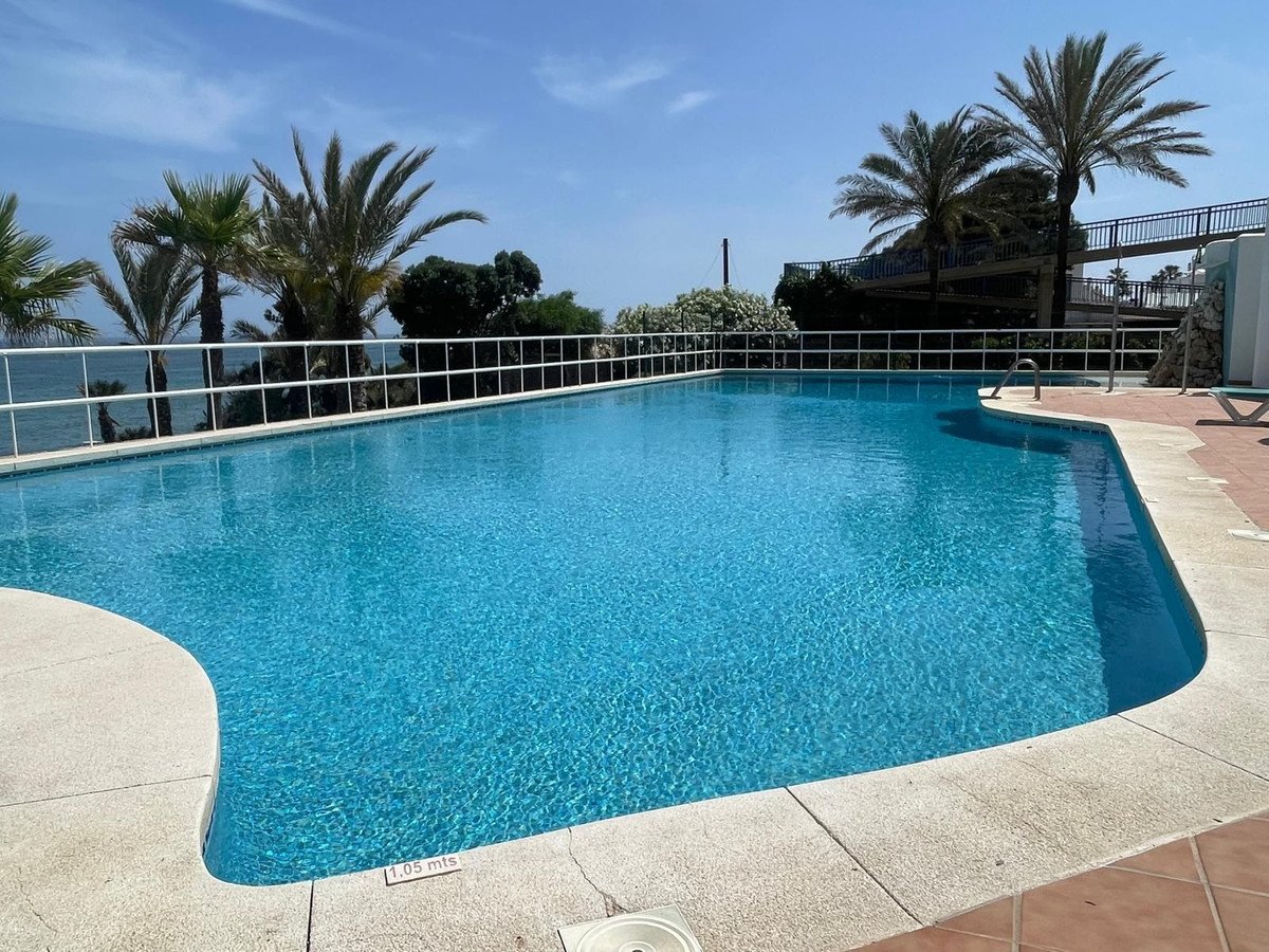 2 Bed Ground Floor Apartment in Estepona