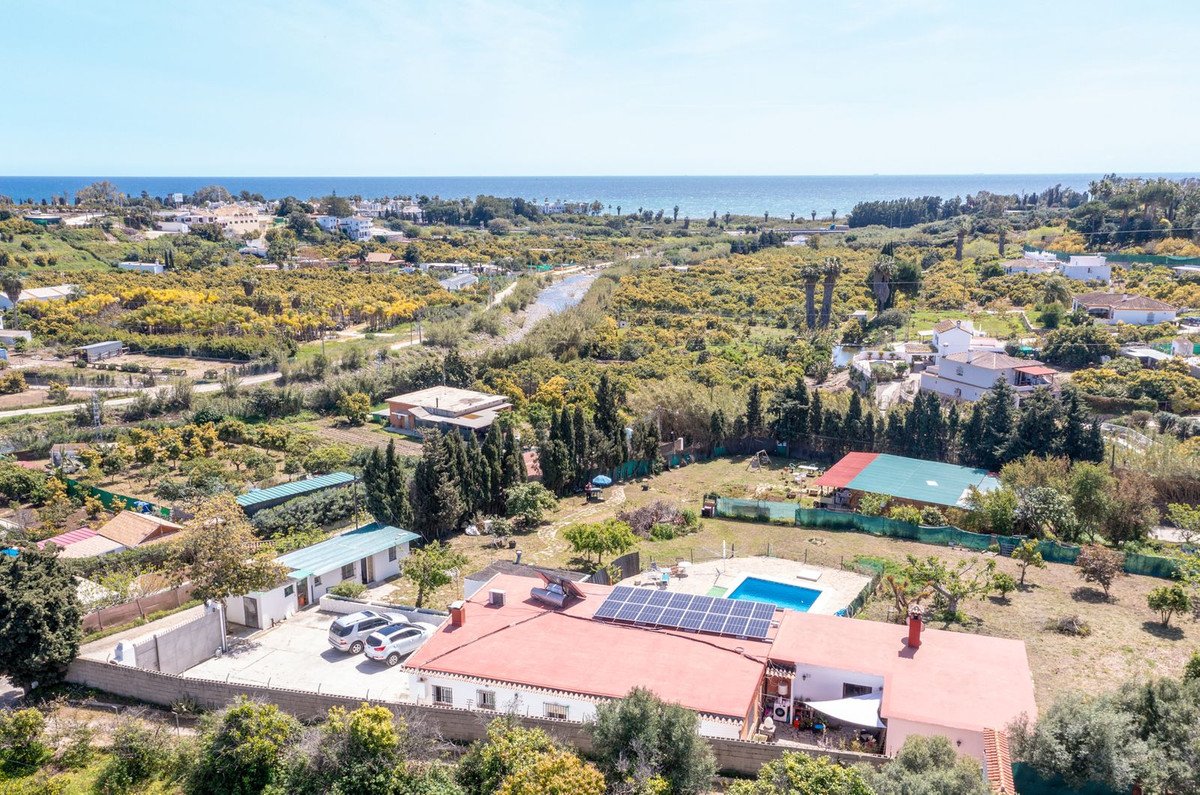 10 Bed Finca - Cortijo in Estepona