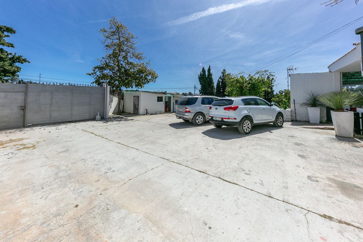 10 Bed Finca - Cortijo in Estepona