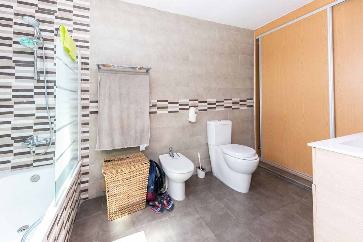 10 Bed Finca - Cortijo in Estepona