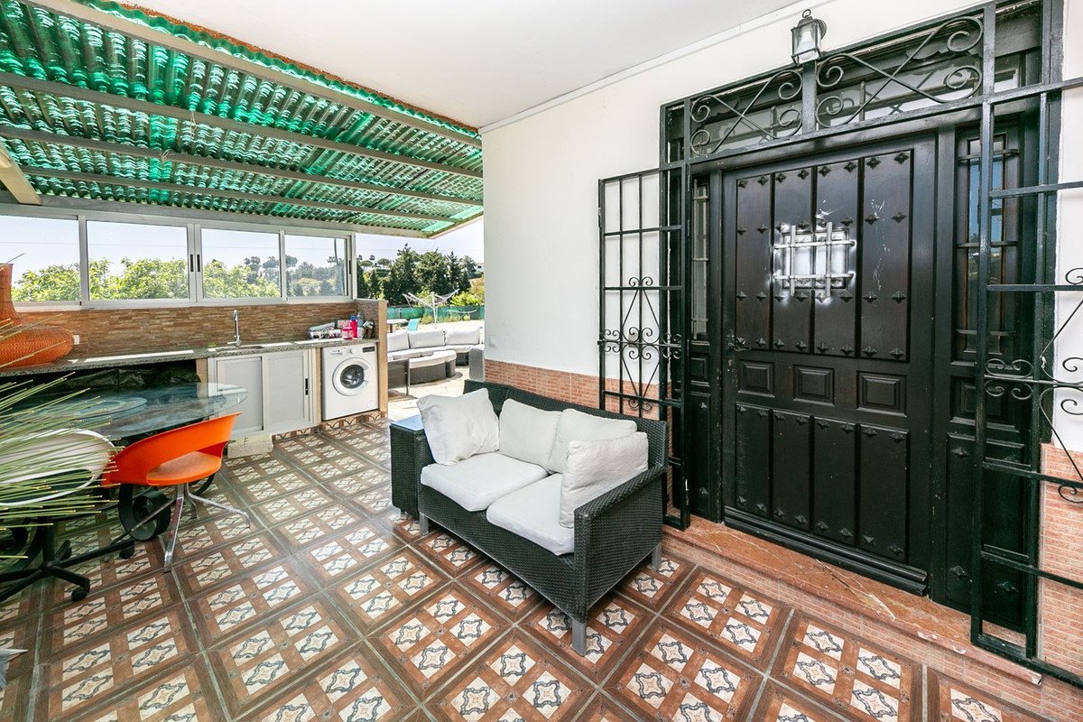 10 Bed Finca - Cortijo in Estepona
