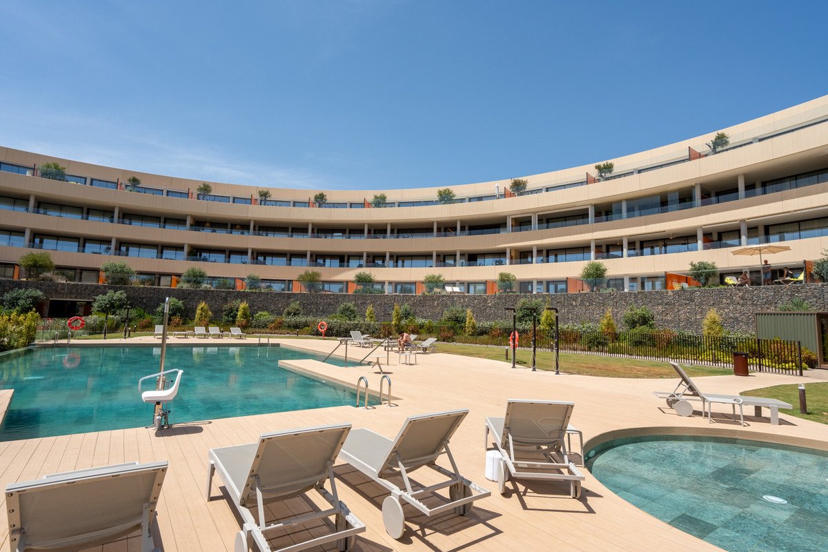 3 Bed Middle Floor Apartment in Fuengirola