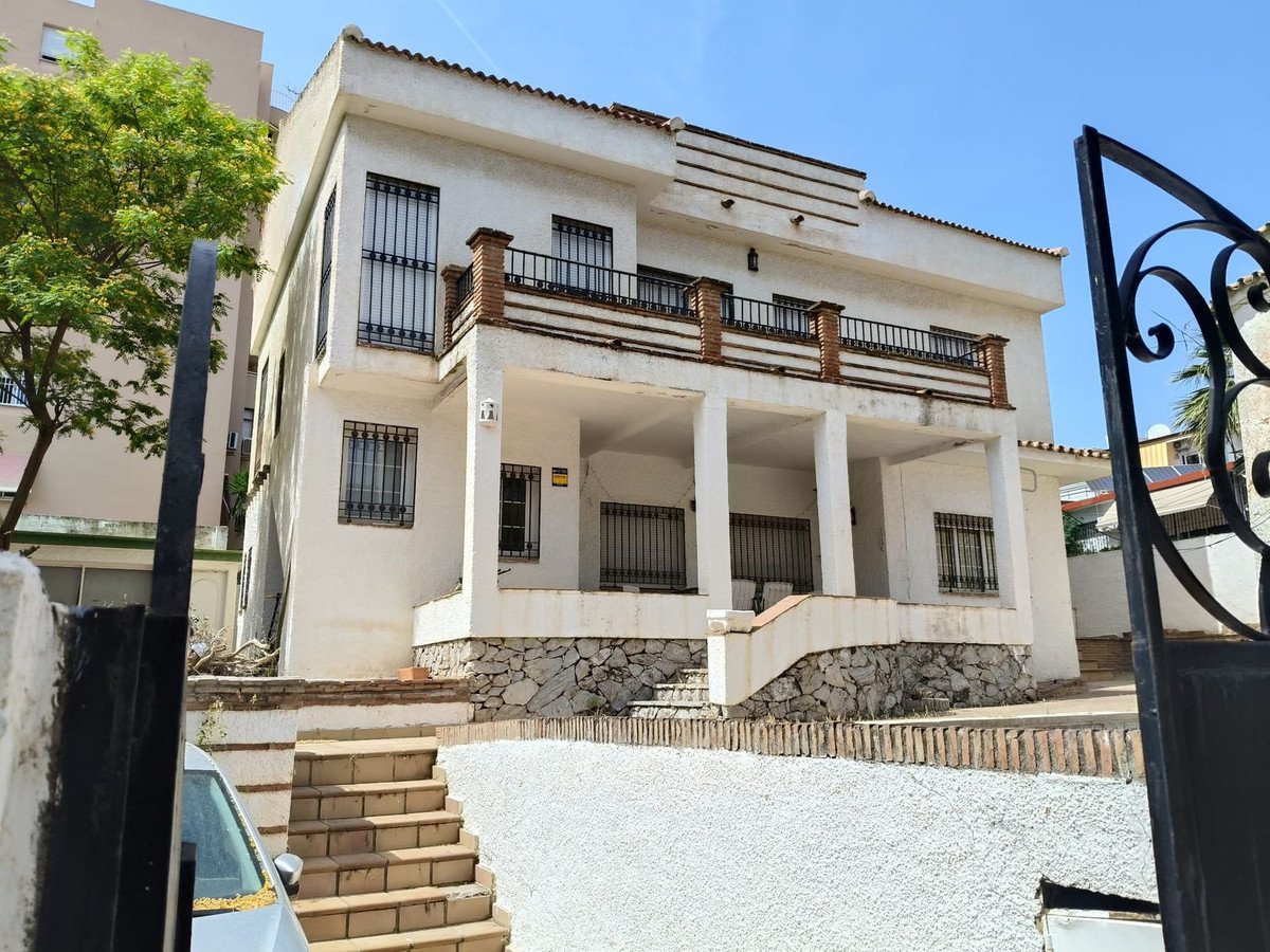 3 Bed Detached Villa in Torremolinos