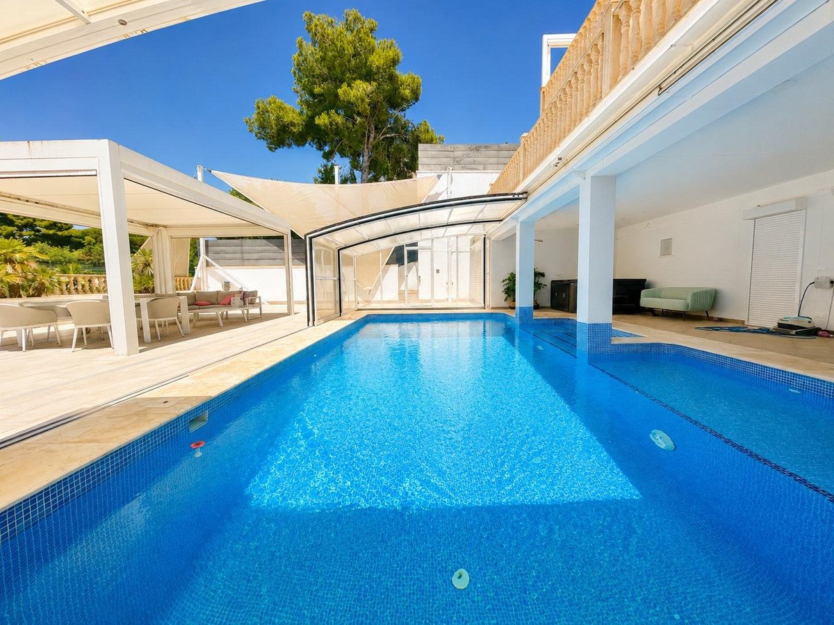 4 Bed Detached Villa in Campoamor