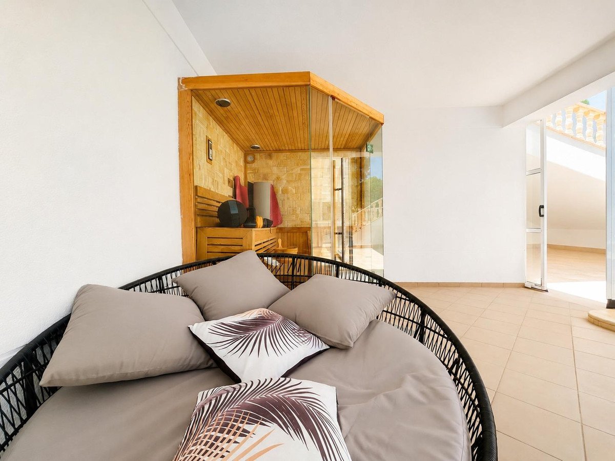 4 Bed Detached Villa in Campoamor