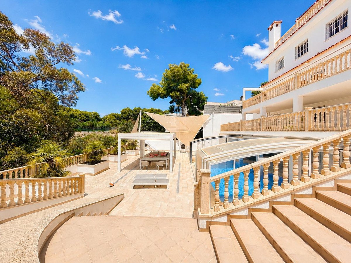4 Bed Detached Villa in Campoamor