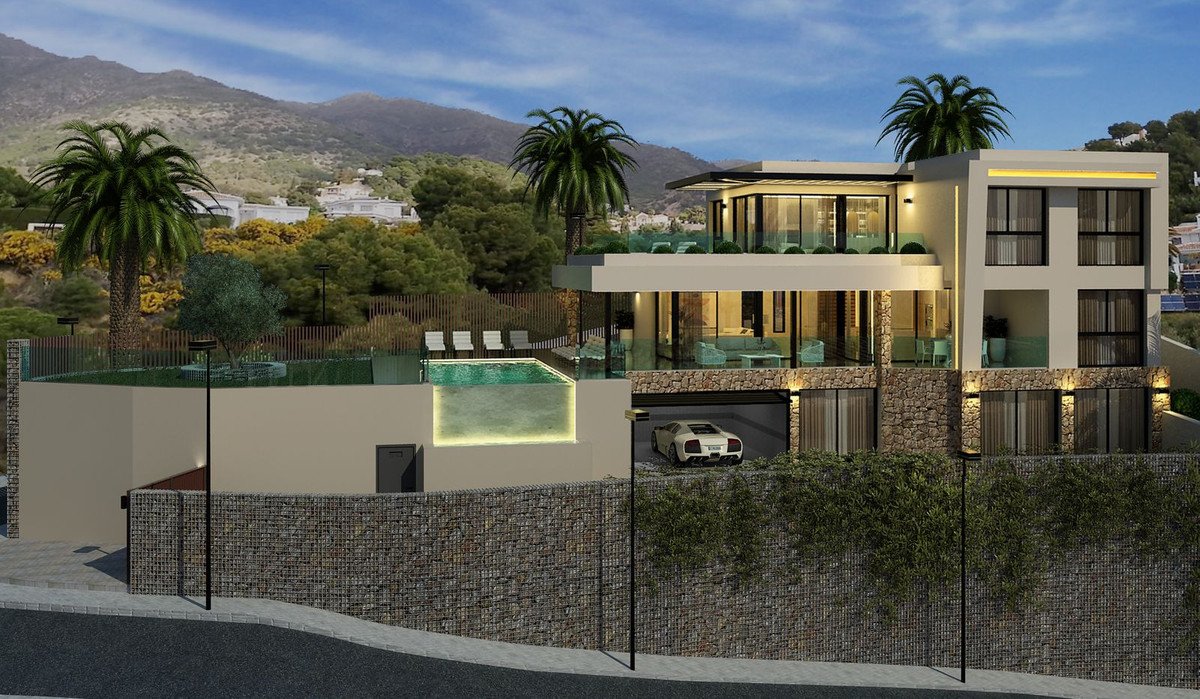 4 Bed Detached Villa in Mijas