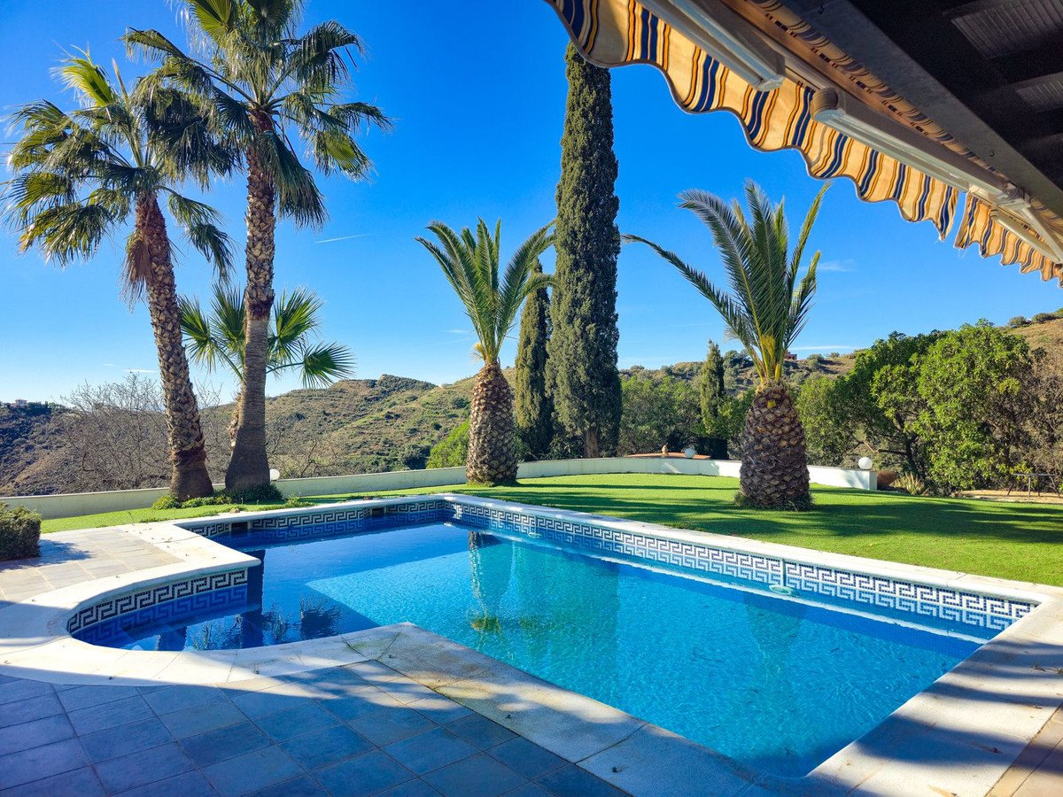 3 Bed Detached Villa in Arenas