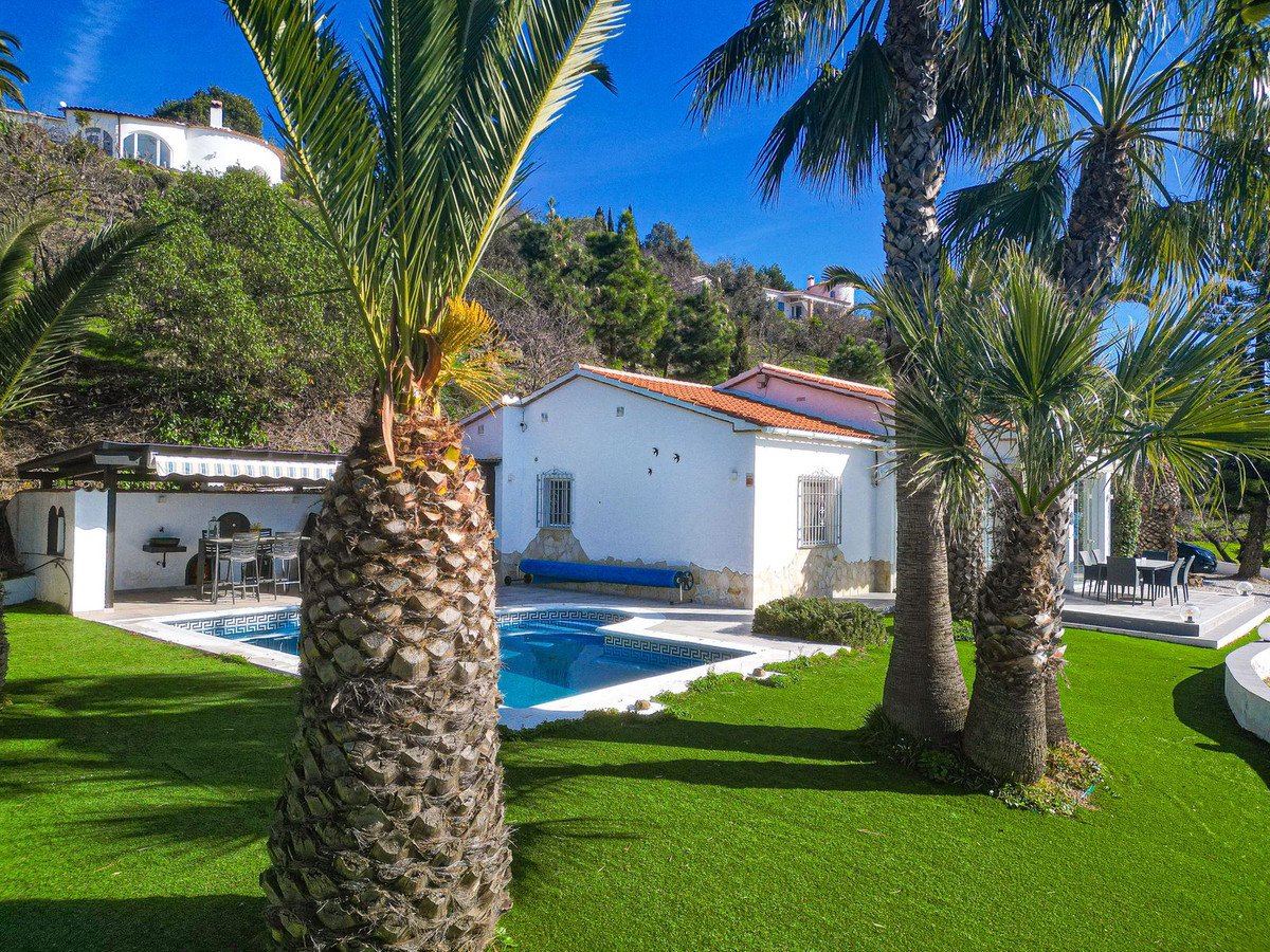 3 Bed Detached Villa in Arenas