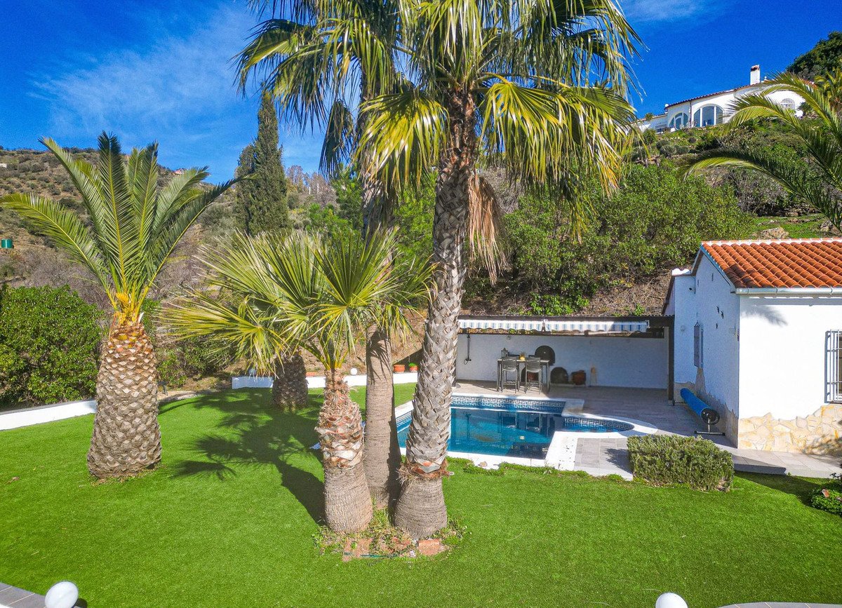 3 Bed Detached Villa in Arenas