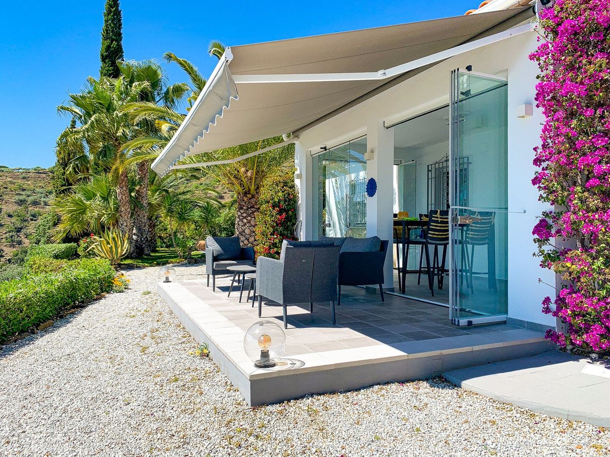 3 Bed Detached Villa in Arenas