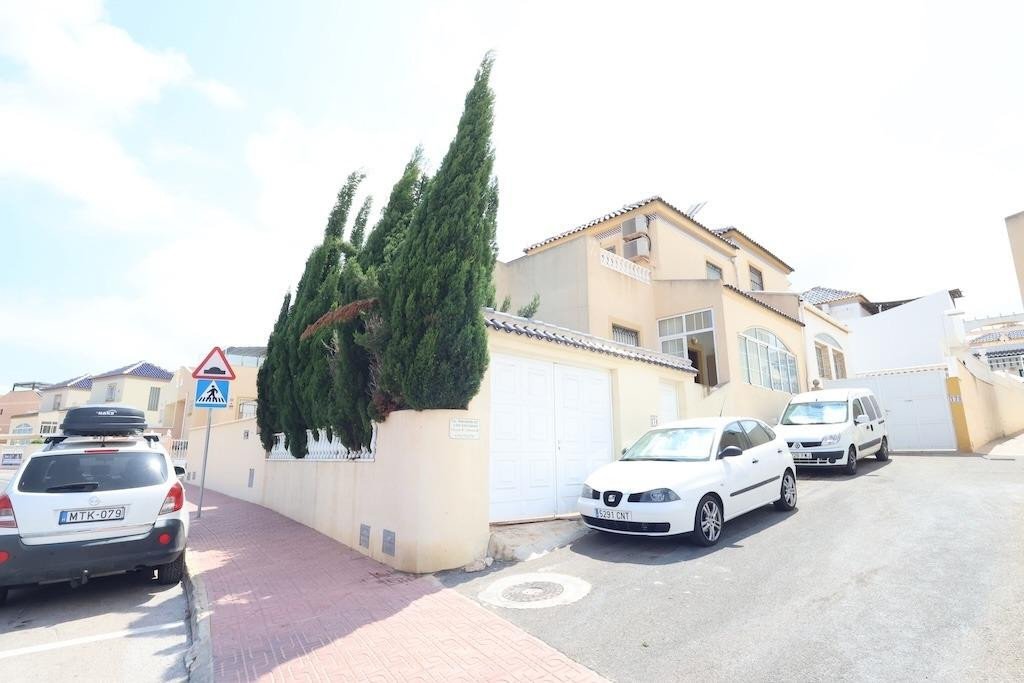 3 Bed Townhouse in Los Balcones