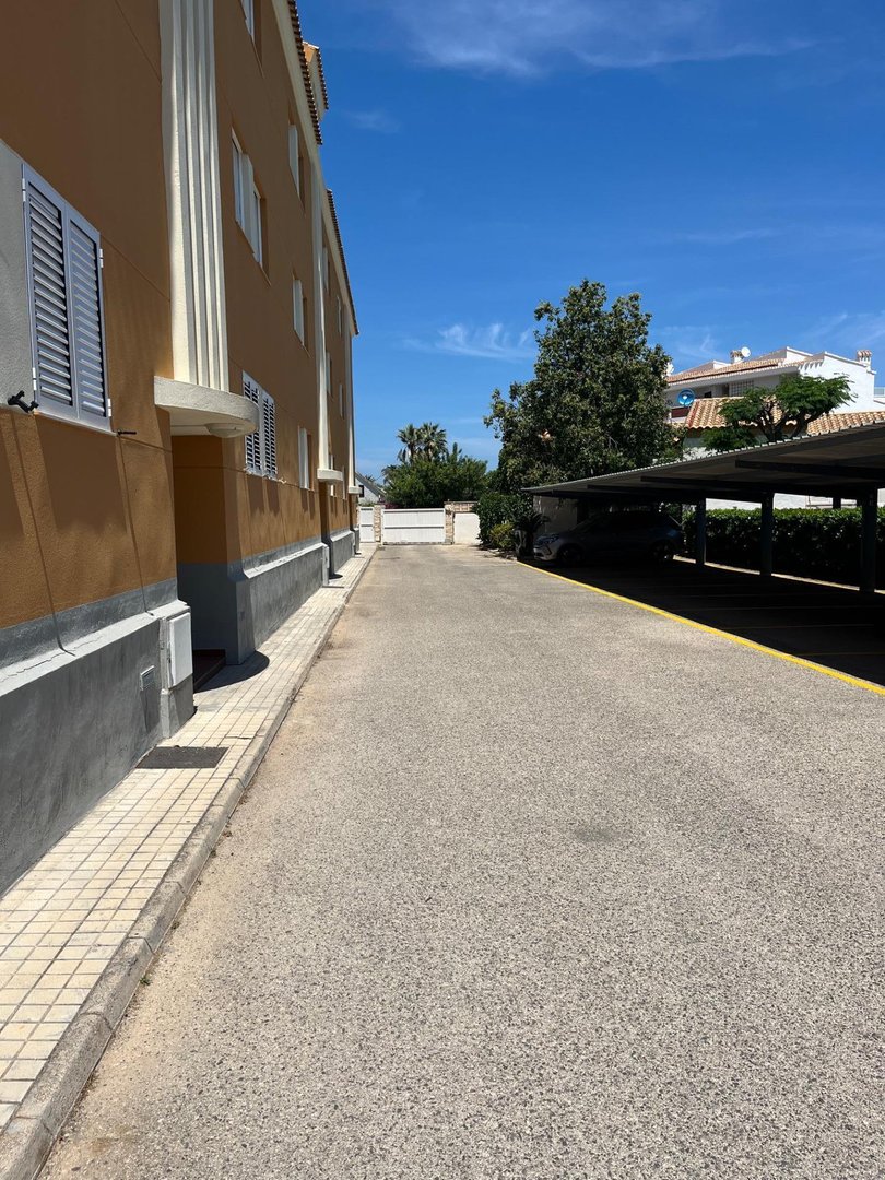 2 Bed Middle Floor Apartment in Denia