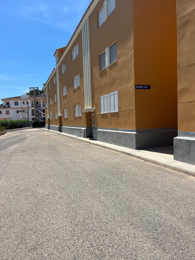 2 Bed Middle Floor Apartment in Denia