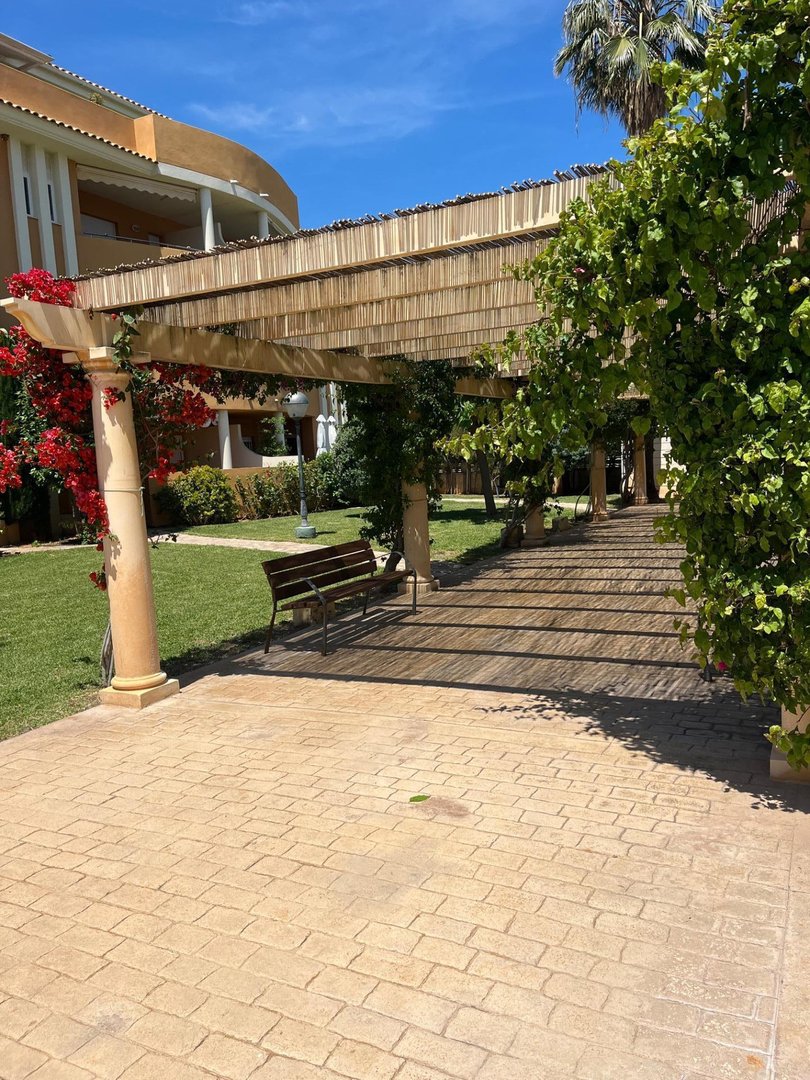 2 Bed Middle Floor Apartment in Denia