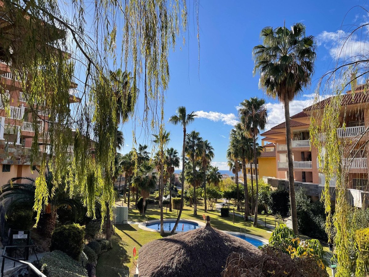 3 Bed Middle Floor Apartment in Fuengirola