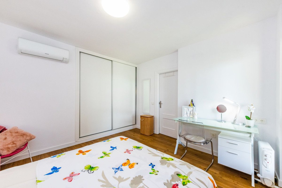 3 Bed Middle Floor Apartment in Fuengirola