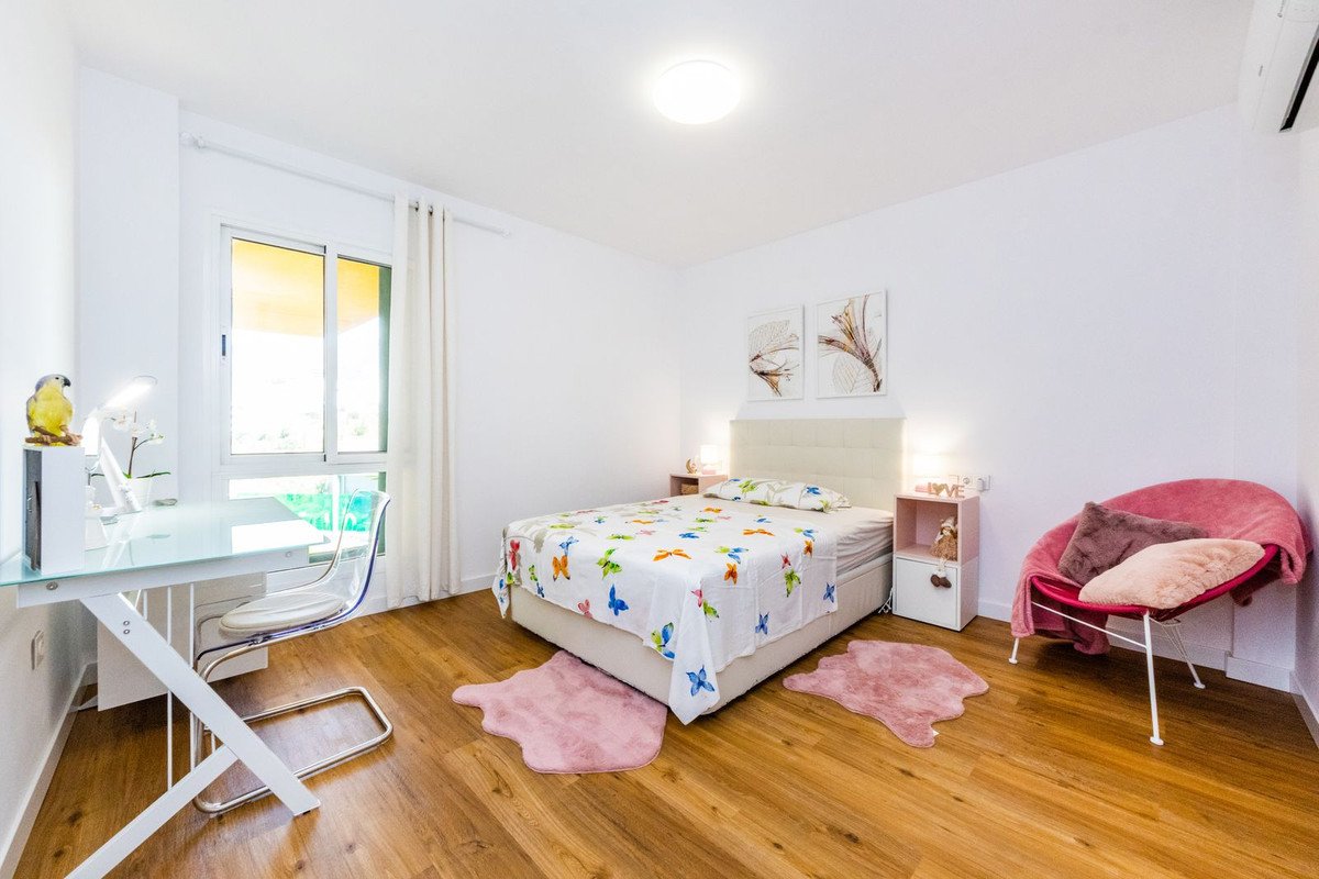 3 Bed Middle Floor Apartment in Fuengirola