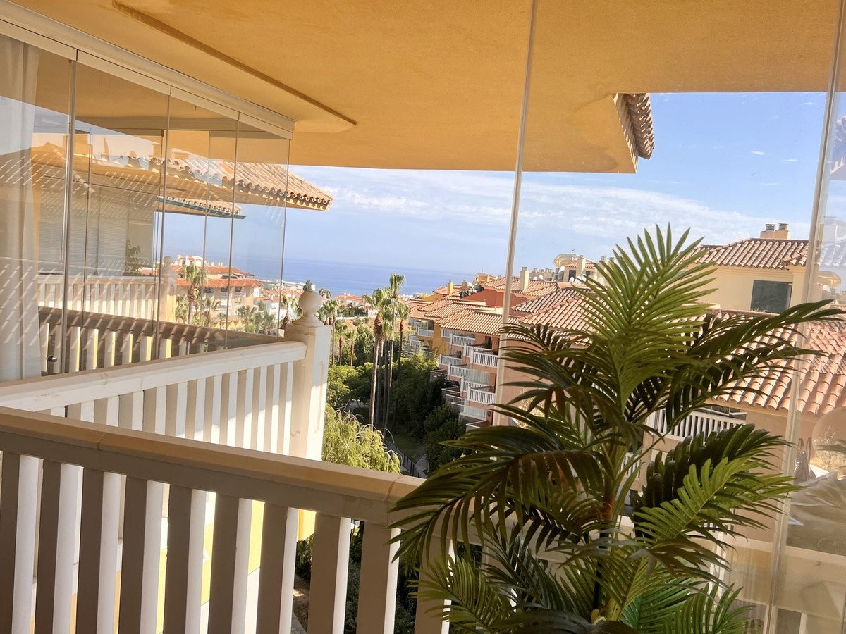 3 Bed Middle Floor Apartment in Fuengirola