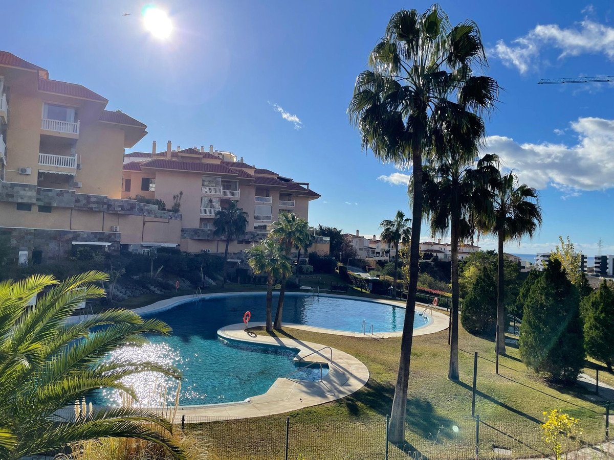 3 Bed Middle Floor Apartment in Fuengirola