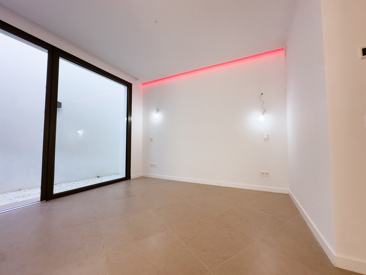 4 Bed Detached Villa in Estepona