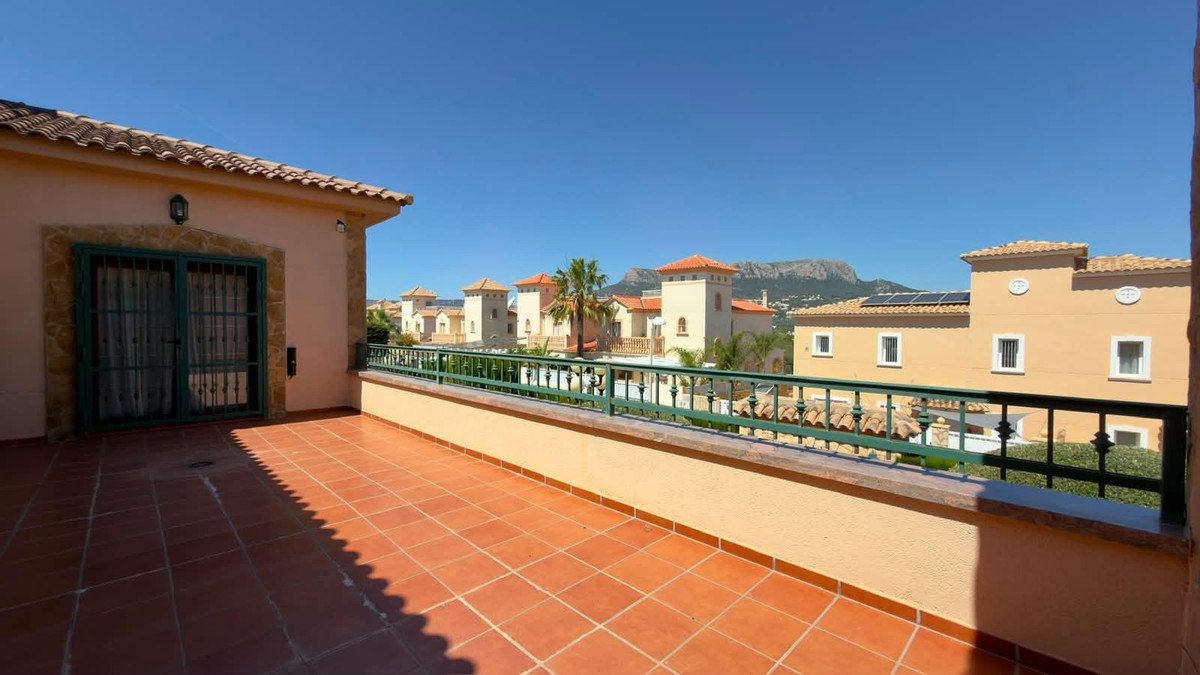 8 Bed Bungalow in Calpe
