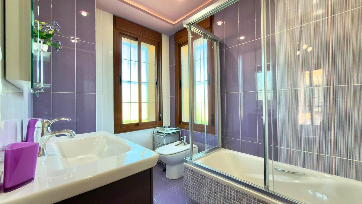 8 Bed Bungalow in Calpe