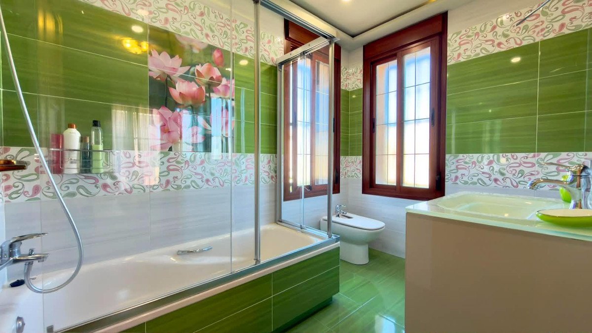 8 Bed Bungalow in Calpe