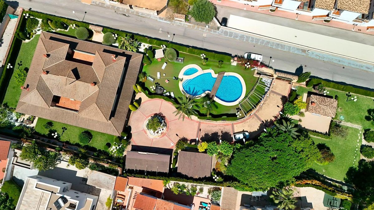 8 Bed Bungalow in Calpe