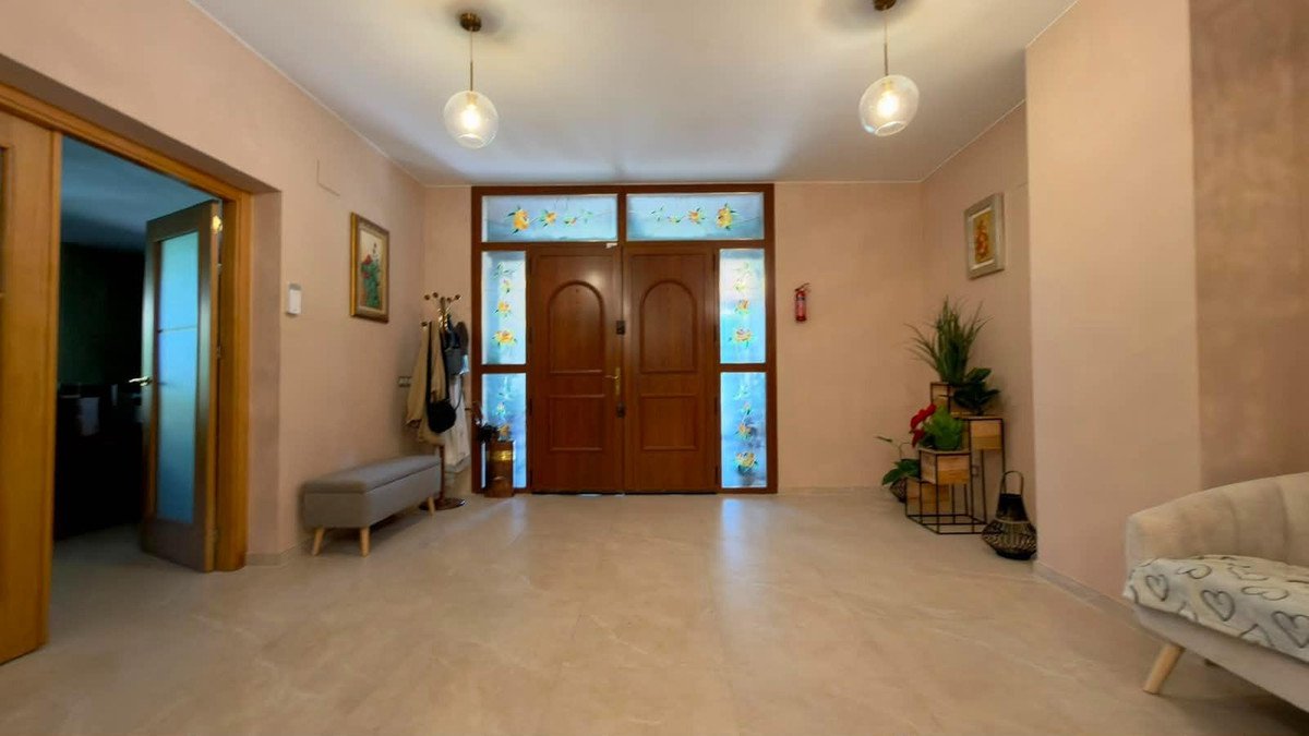 8 Bed Bungalow in Calpe
