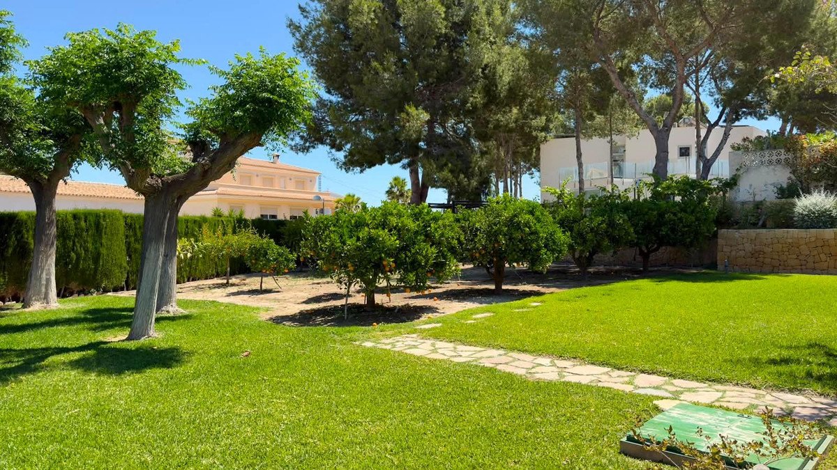 8 Bed Bungalow in Calpe