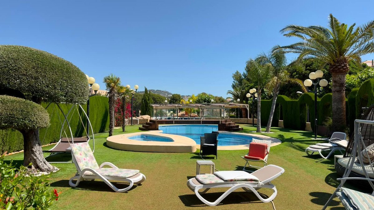 8 Bed Bungalow in Calpe
