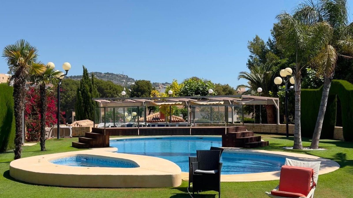 8 Bed Bungalow in Calpe