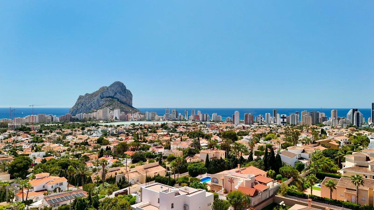 8 Bed Bungalow in Calpe